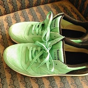 Saucony running shoes